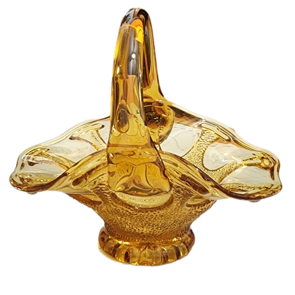 Vintage LE Smith Glass Co   Beautiful Amber blown glass handle basket